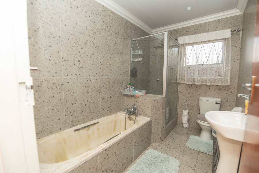 4 Bedroom Property for Sale in Malabar Eastern Cape